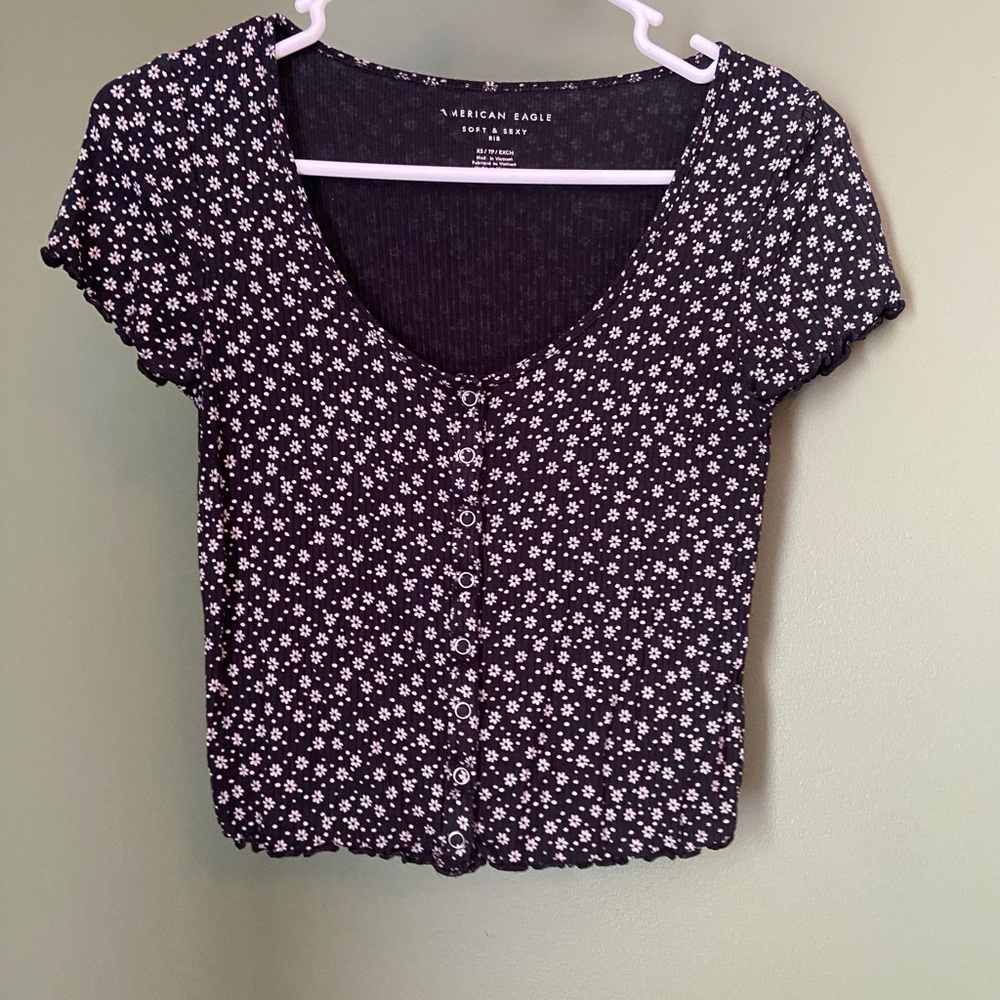 American Eagle Outfitters Black and White Floral Blouse